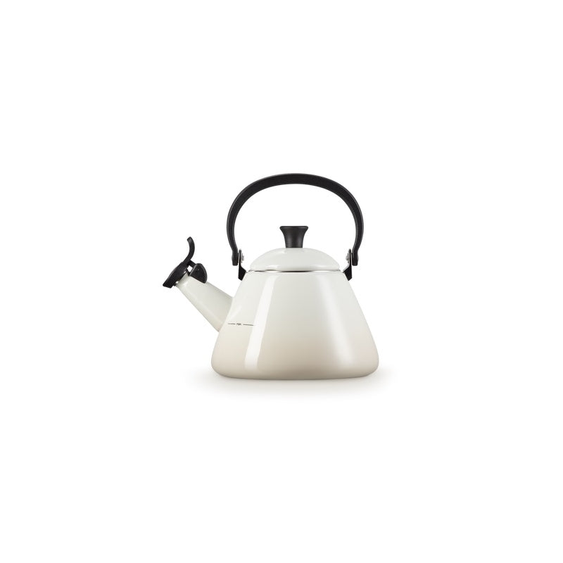 Le Creuset Kone kettle with whistle 1.6l Meringue