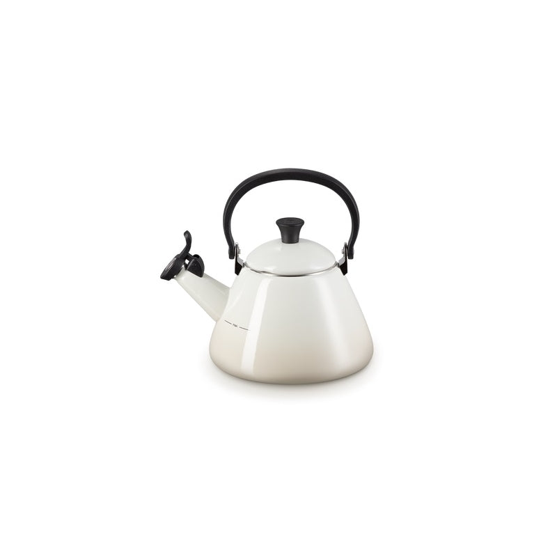 Le Creuset Kone kettle with whistle 1.6l Meringue