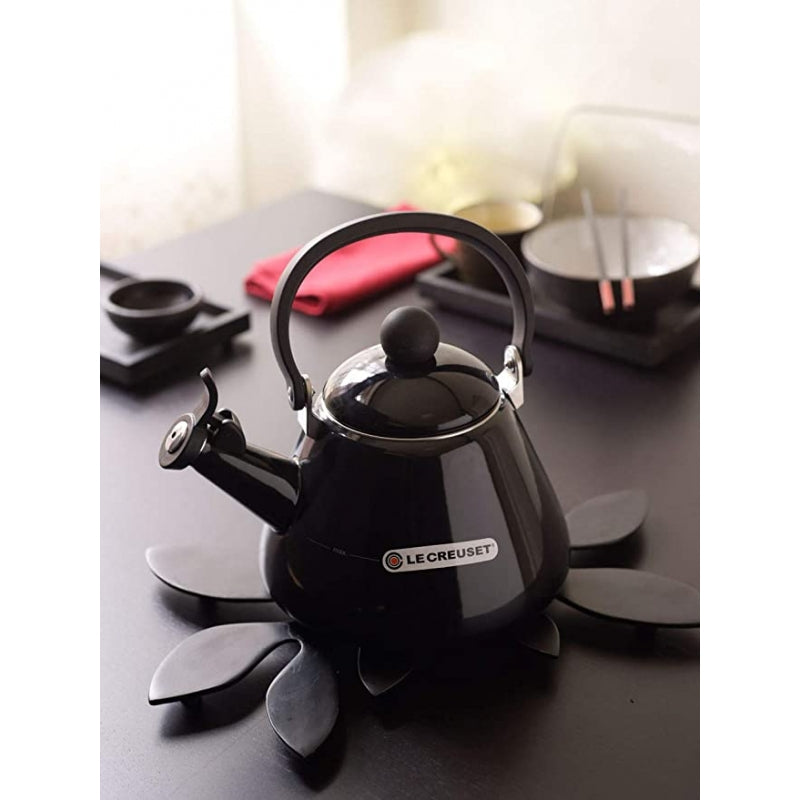 Le Creuset Kone kettle with whistle 1.6 l