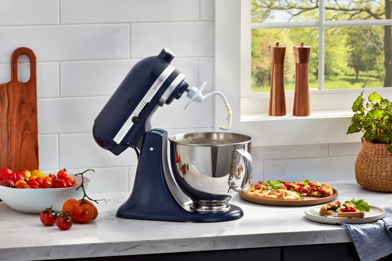 KitchenAid Artisan 4,8 L Stand Mixer, 5KSM125EIB