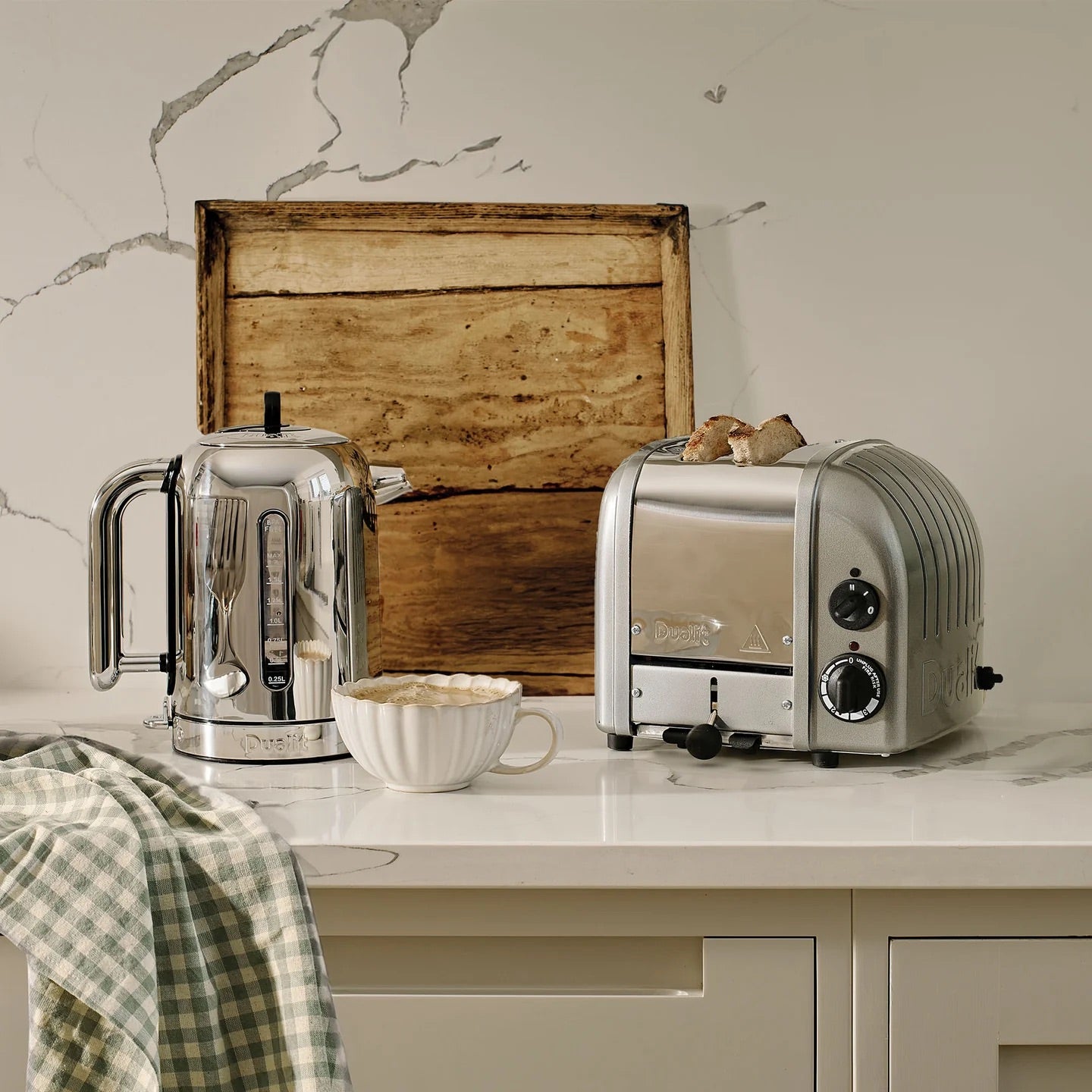 Dualit 2-viilu röster, NewGen Classic, Metallic Silver