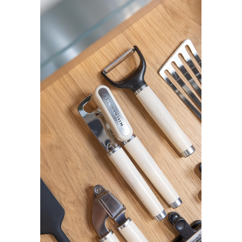 KitchenAid bundžas un pudeļu atvērējs